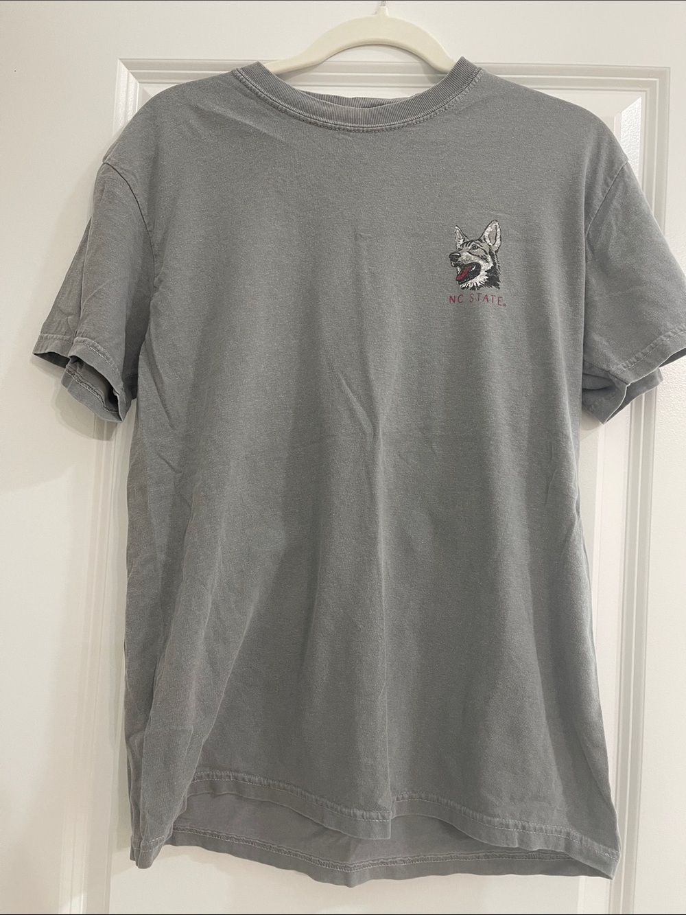 NC STATE Gray Short-Sleeve Tee with Wolf Logo